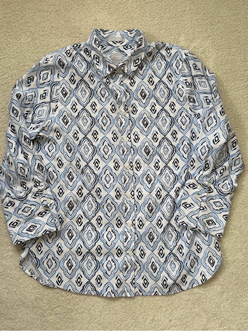 Chicos Women's Blouse Top Button Up Shirt Diamond Print Blue White Size 0 - Picture 11 of 13